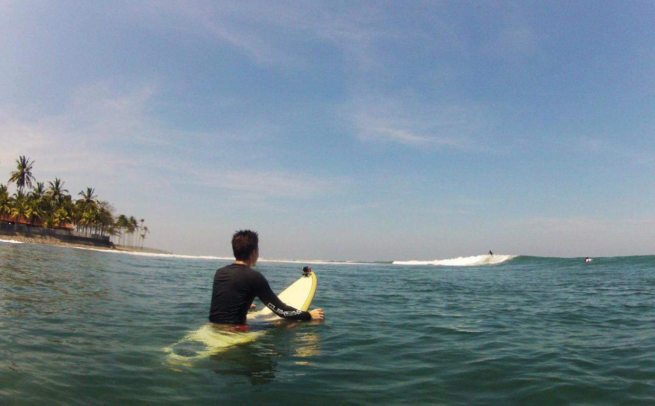 Jungle House - Surf & Stay ปูลูกาน ภายนอก รูปภาพ