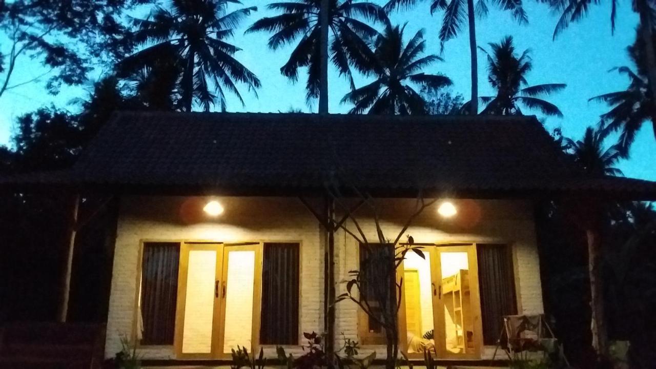 Jungle House - Surf & Stay ปูลูกาน ภายนอก รูปภาพ