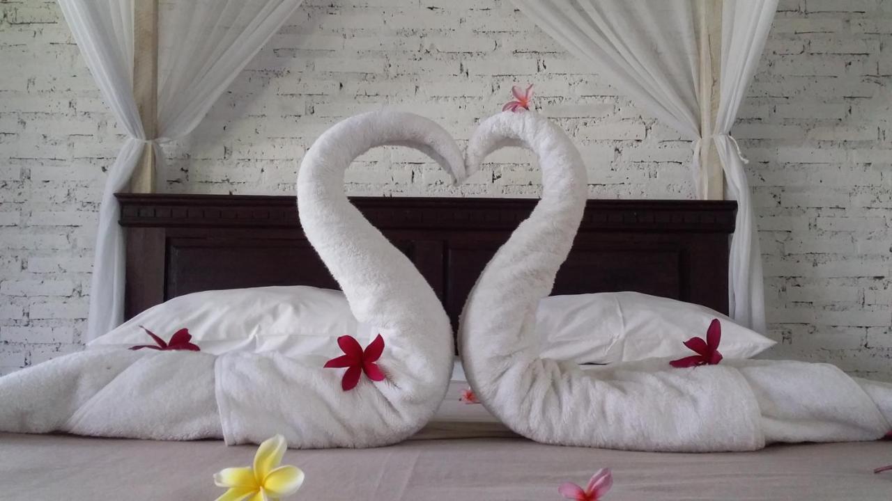 Jungle House - Surf & Stay ปูลูกาน ภายนอก รูปภาพ