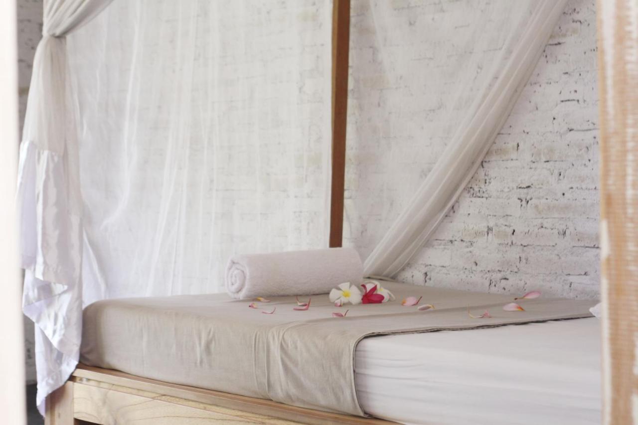 Jungle House - Surf & Stay ปูลูกาน ภายนอก รูปภาพ