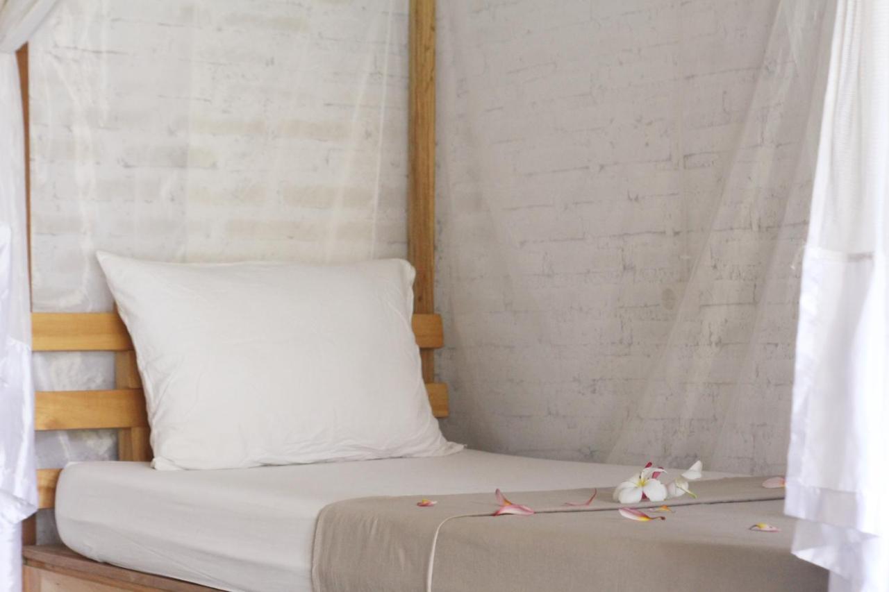 Jungle House - Surf & Stay ปูลูกาน ภายนอก รูปภาพ