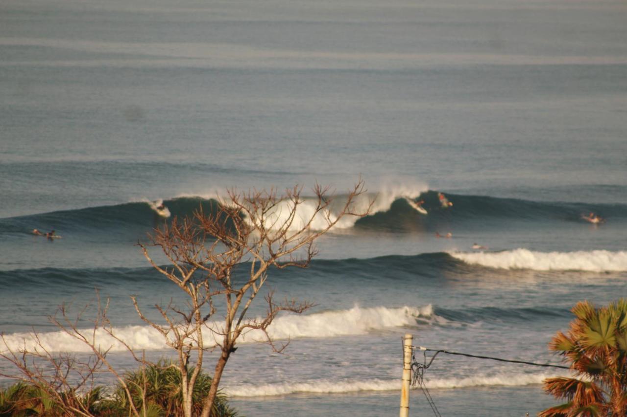 Jungle House - Surf & Stay ปูลูกาน ภายนอก รูปภาพ