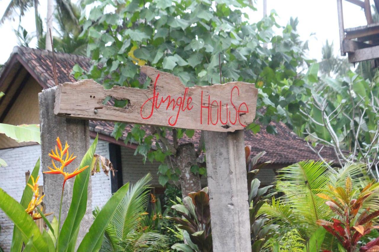 Jungle House - Surf & Stay ปูลูกาน ภายนอก รูปภาพ