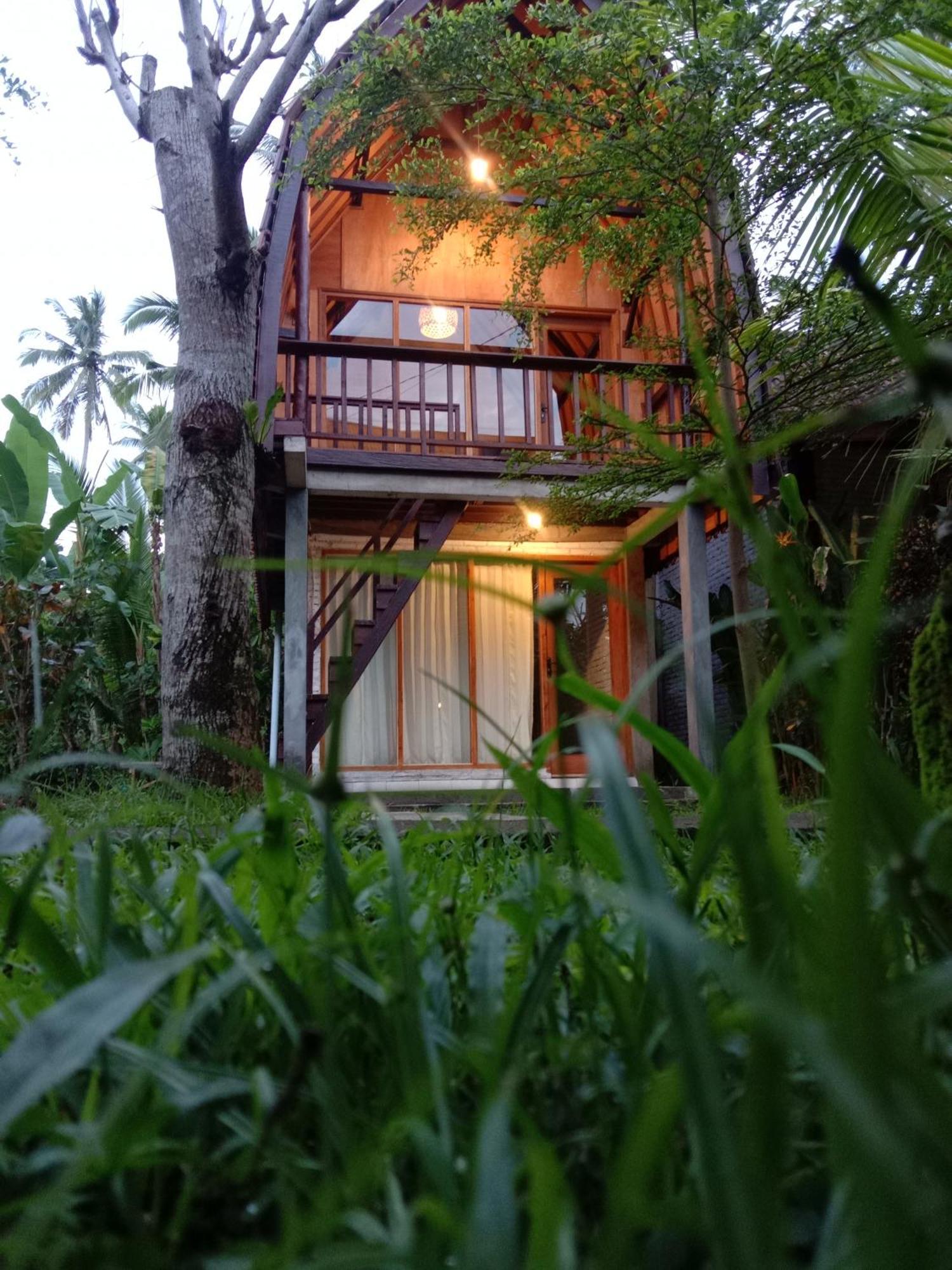 Jungle House - Surf & Stay ปูลูกาน ภายนอก รูปภาพ